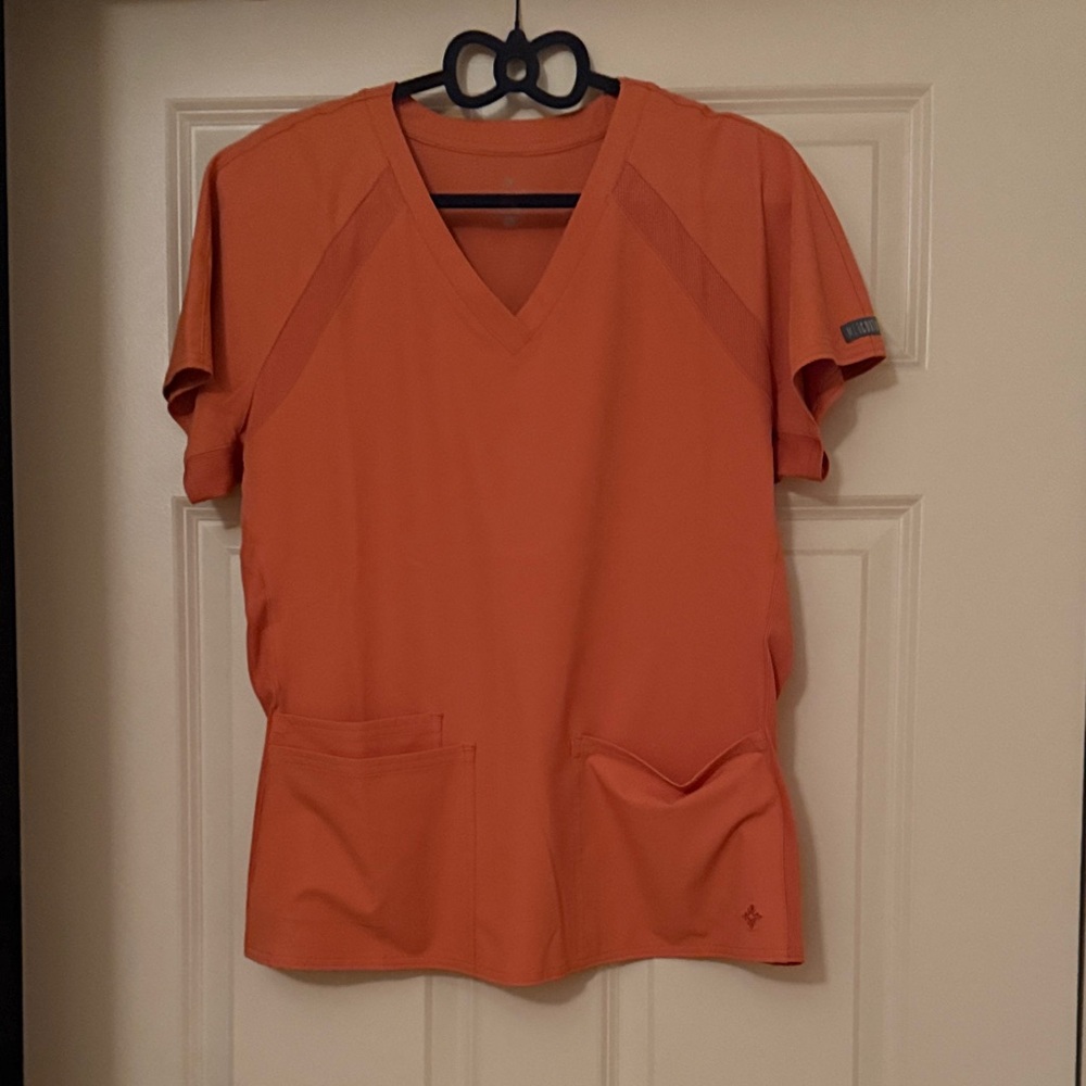 Med Couture Orange V-Neck Short Sleeve Top